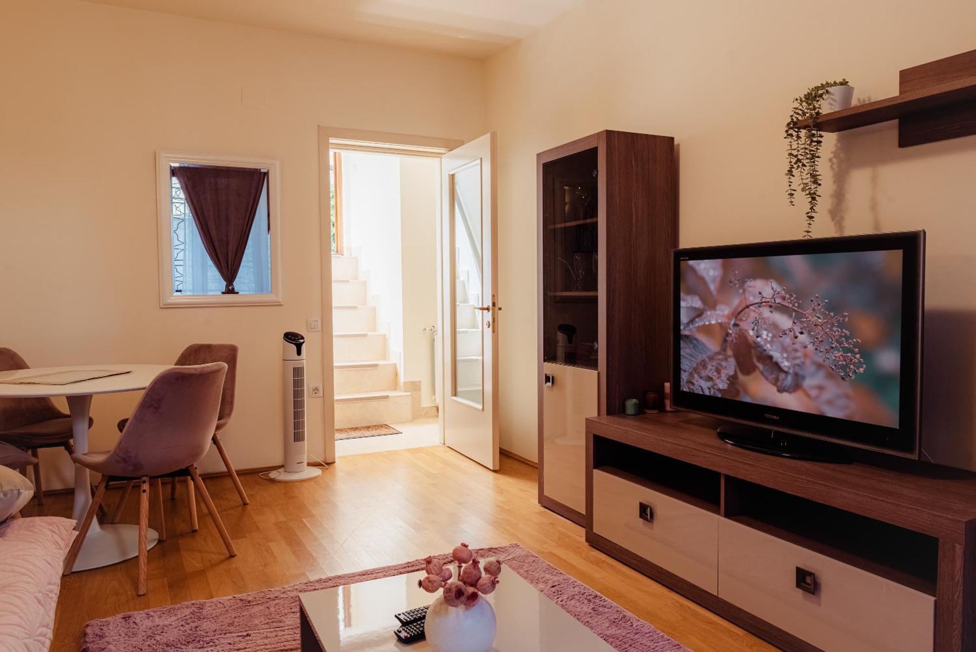 Downtown Apartment Boutique Green Garden Unirii بوخارست المظهر الخارجي الصورة