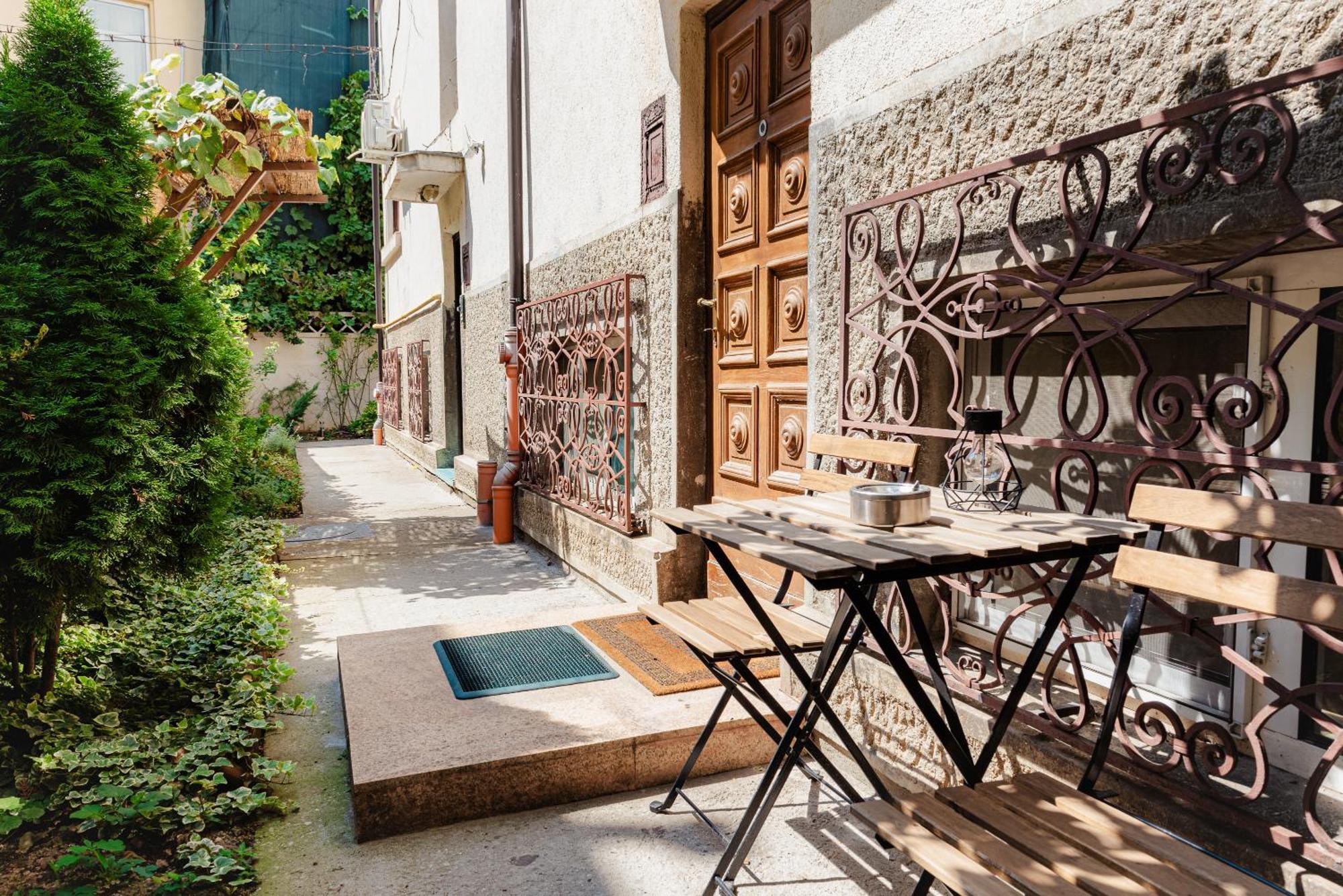 Downtown Apartment Boutique Green Garden Unirii بوخارست المظهر الخارجي الصورة